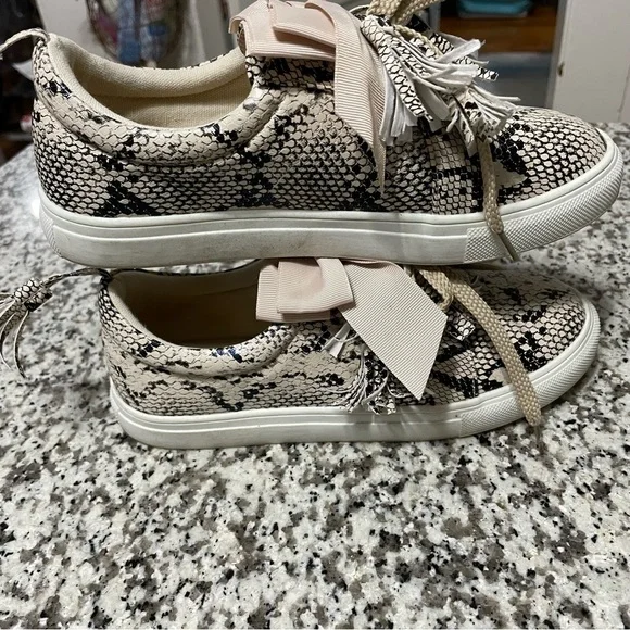 Jolimall Snakeskin Print Sneaker Shoes with Tassels Size 6 - Picture 7 of 12